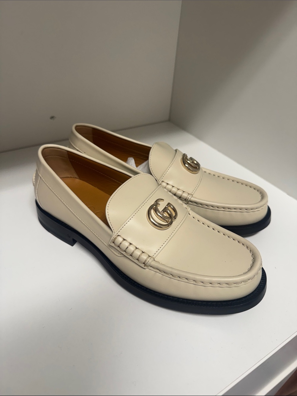 Gucci Real Horsebit Accent Leather Loafers GG Size 38 Retails $1125